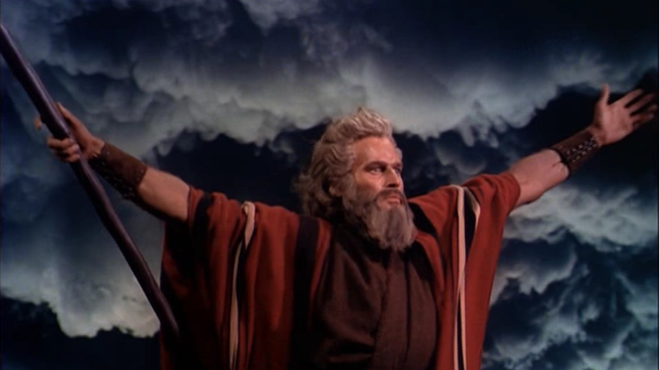 charlton_heston_in_the_ten_commandments_film_trailer